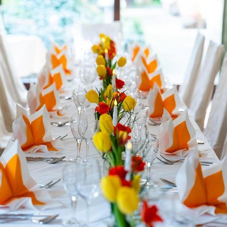 ויארנהים Hotel-Restaurant Central Am Koenigshof מראה חיצוני תמונה
