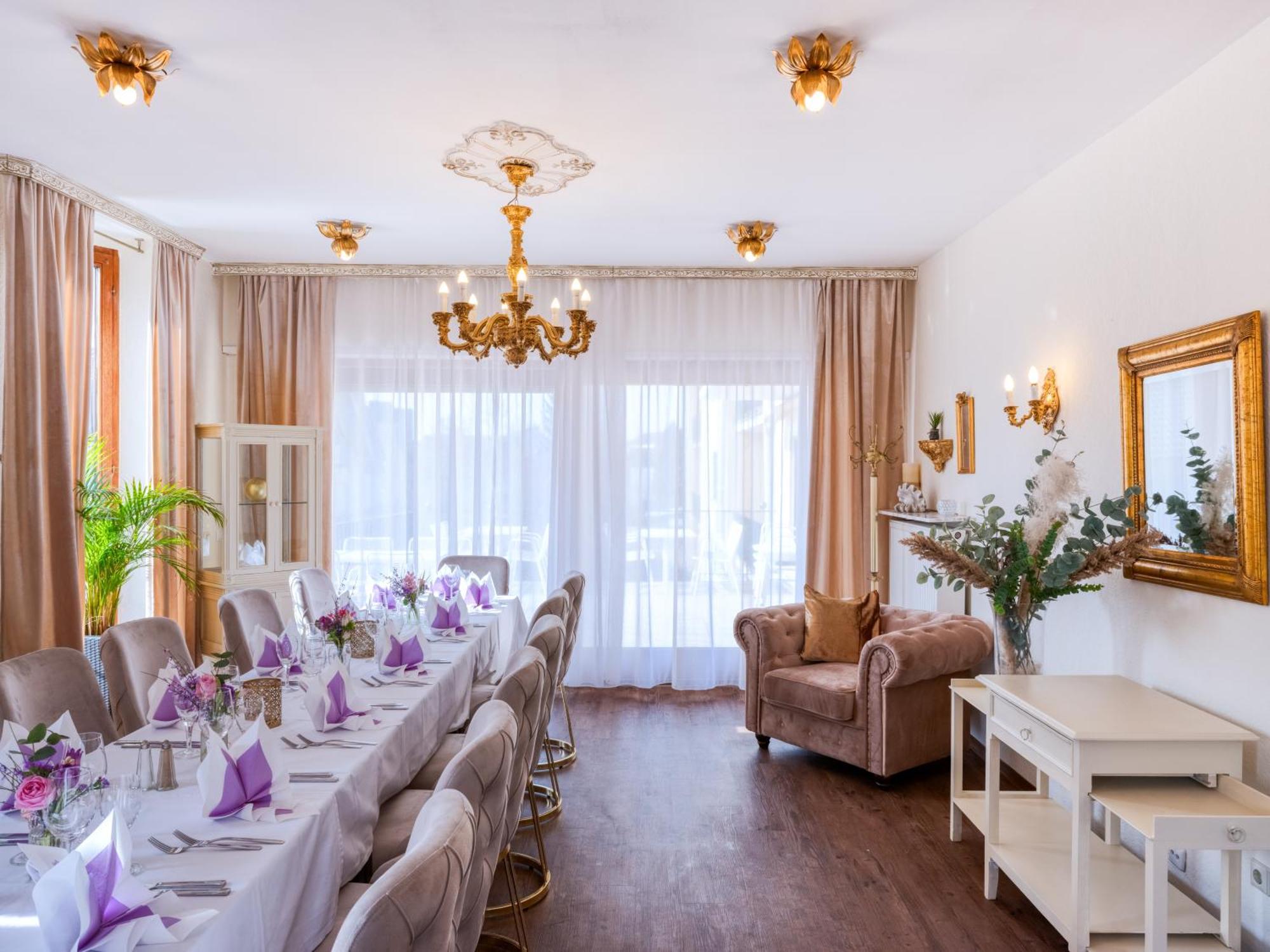 ויארנהים Hotel-Restaurant Central Am Koenigshof מראה חיצוני תמונה