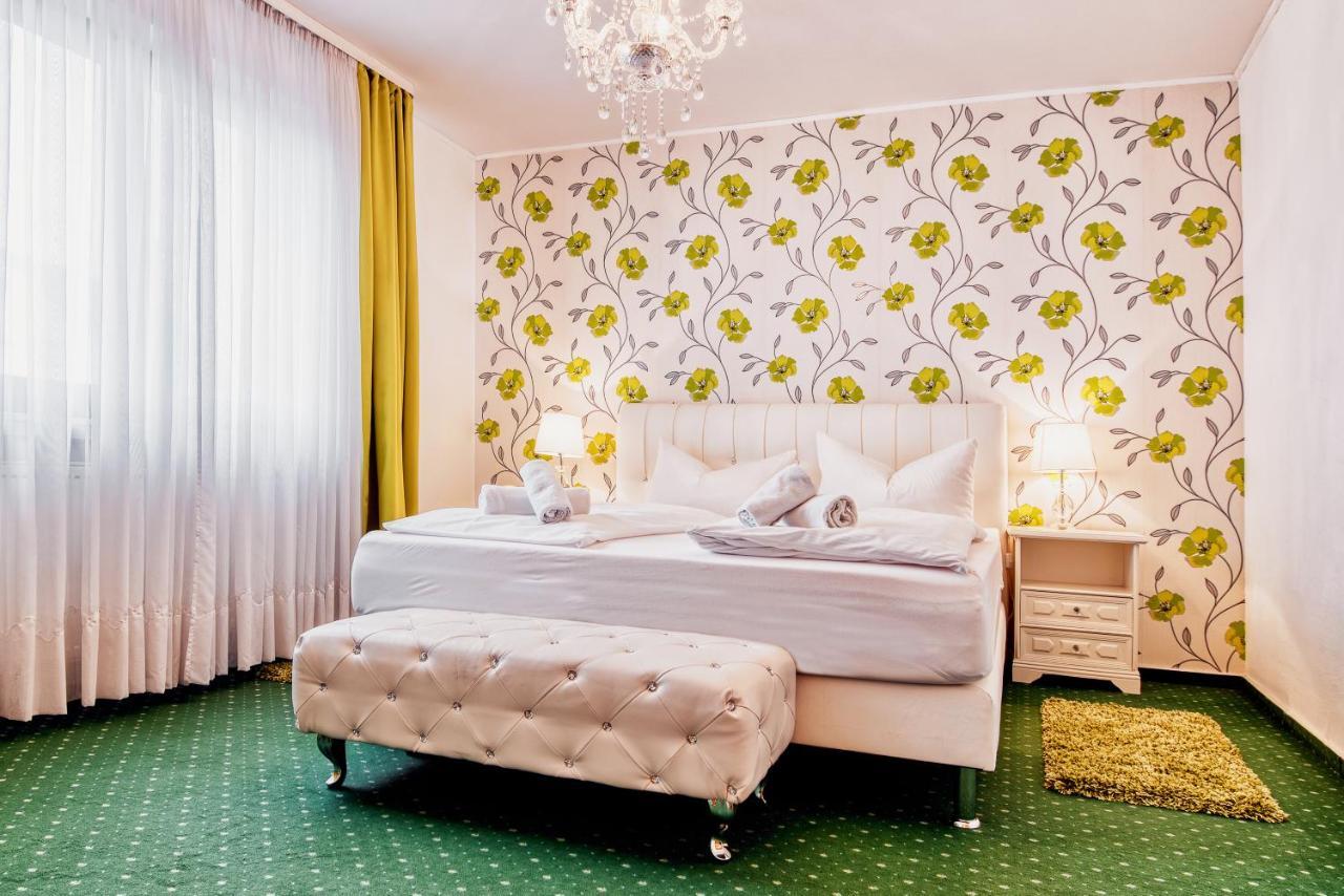 ויארנהים Hotel-Restaurant Central Am Koenigshof מראה חיצוני תמונה