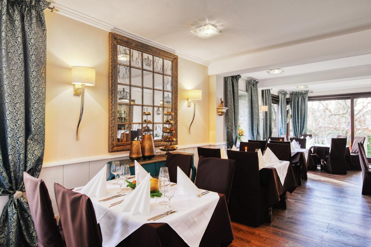 ויארנהים Hotel-Restaurant Central Am Koenigshof מראה חיצוני תמונה