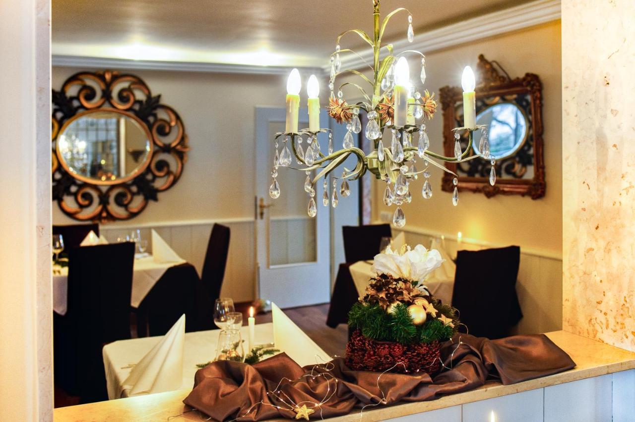 ויארנהים Hotel-Restaurant Central Am Koenigshof מראה חיצוני תמונה