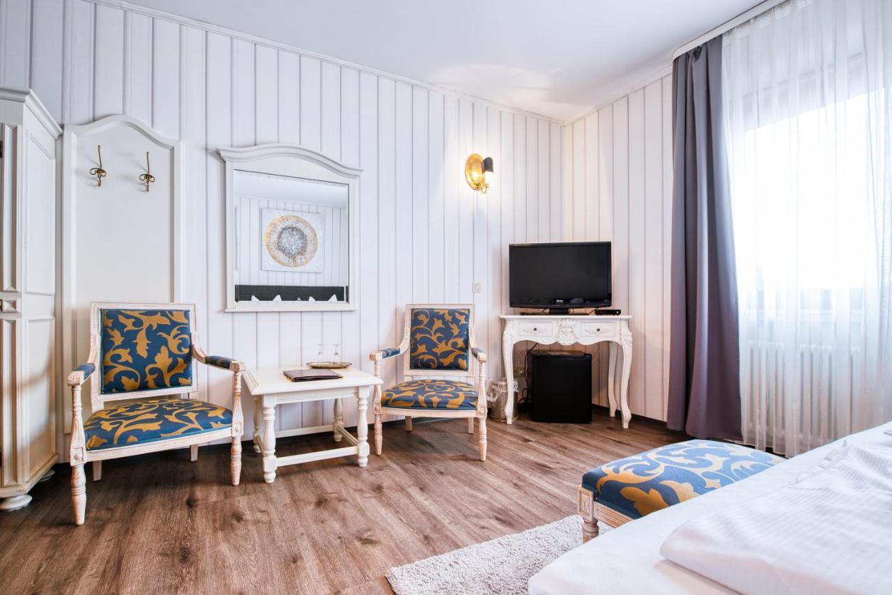 ויארנהים Hotel-Restaurant Central Am Koenigshof מראה חיצוני תמונה